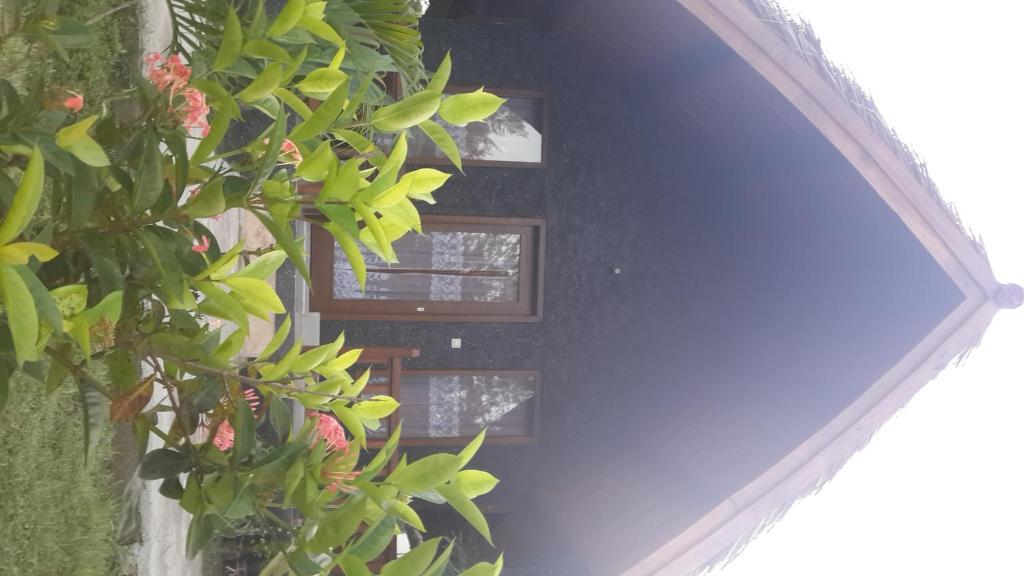 Rose Bungalow Hotel Pemenang Ngoại thất bức ảnh